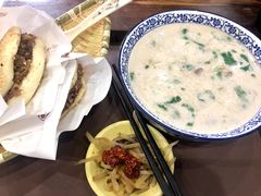羊肉汤（多肉）-穆得·老周家牛肉烧饼(普利街店)