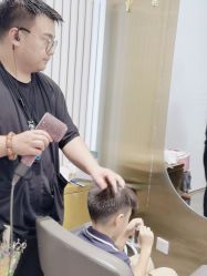-卡尔诗·科技美肤连锁