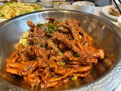 -张大师鸭爪爪特色干锅(南湖店)