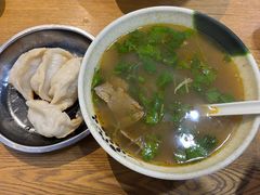 -黄阿姨锅贴大王(万航渡路店)