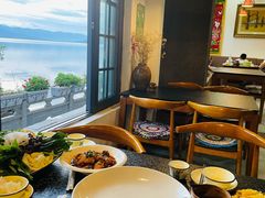 靠窗位-海韵人家.海景花园经典云南菜(双廊店)