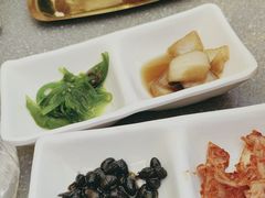 -豚妈妈汤饭·部队锅(南京东路店)