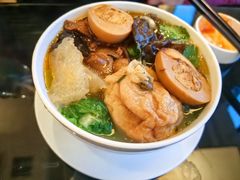 -上海漕河泾万丽酒店