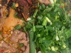 -云阿蛮云南生烫牛肉米线(奉贤路店)