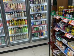 -全家便利店(江湾镇站店)