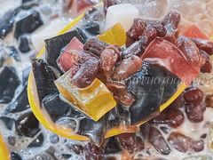 杂果椰汁拼仙草果-翁林甜品