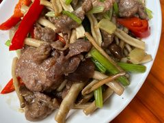茶树菇炒牛肉-甜甜屋(解放中路店)