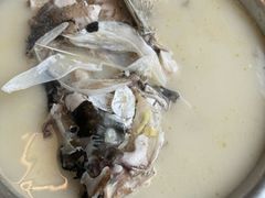 奶汤鱼头-雪湖煜辰鱼头老店(雪野湖店)