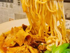 -方铲铲·成都板凳面(滨江银泰店)