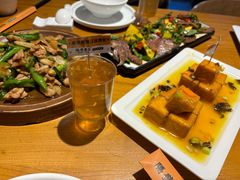 -隔壁老王·家常云南菜(花巷店)