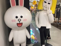 -LINE FRIENDS Garosu-gil Flagship Store