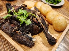 -Cau Go Vietnamese Cuisine