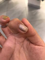 -逸日式美甲美睫工作室