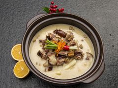 -鱼鲜饭香·招牌汽锅剁椒鱼头王