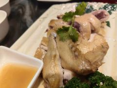 -迈豪国际酒店-百老汇旋转西餐厅