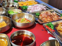 -明洞阿姨·韩式酱蟹烤肉·创意料理(三元桥店)