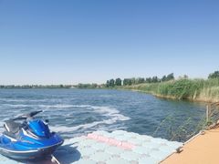 -亿利库布其七星湖沙漠生态旅游区