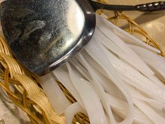 宽粉-万里闯关东铁锅炖菜馆(高新旗舰店)