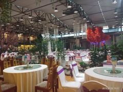 大堂-雅和生态渔庄·宜城锅巴饭(龙灵山公园店)