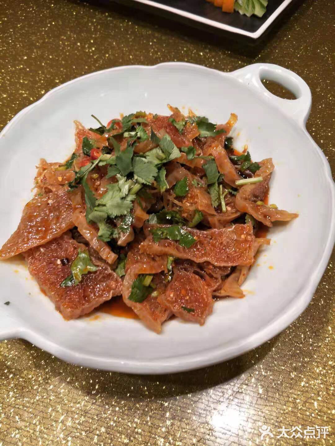 快来吃蒸全羊咯