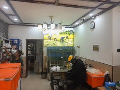 -湖南人家湘菜馆(镇江路店)