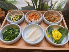 -银米·云南传统过桥米线(双廊黑金冠店)