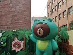 -LINE FRIENDS Garosu-gil Flagship Store