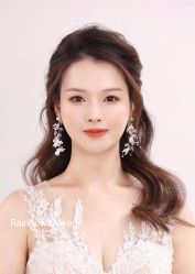 -现代经典婚纱摄影