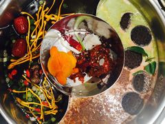 -何鲜菇火锅(大营盘店)