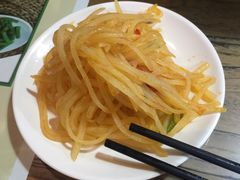 -陇上全荟兰州传统牛肉面(延吉路店)