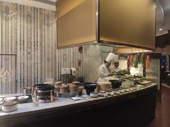 自助取餐区-怡豪大饭店·银顶旋转餐厅