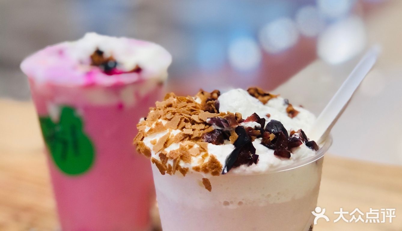 营养又美味的酸奶昔