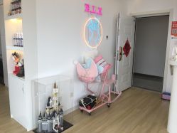 -E.L.K造型momopark店