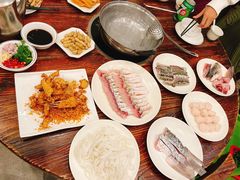 -正能量脆肉鲩火锅