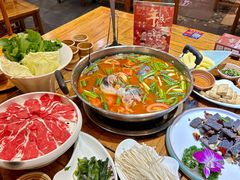 -亮欢寨酸汤鱼(沙冲路店)