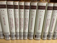 -漕河泾街道图书馆(漕河泾社区文化活动中心店)