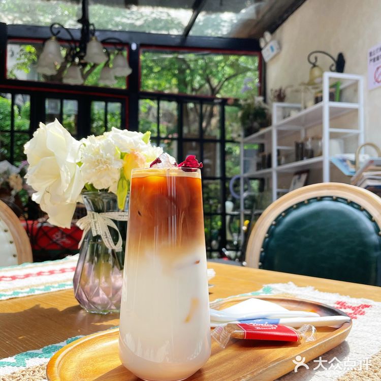 苍山边上这个庄园，有花，有下午茶 