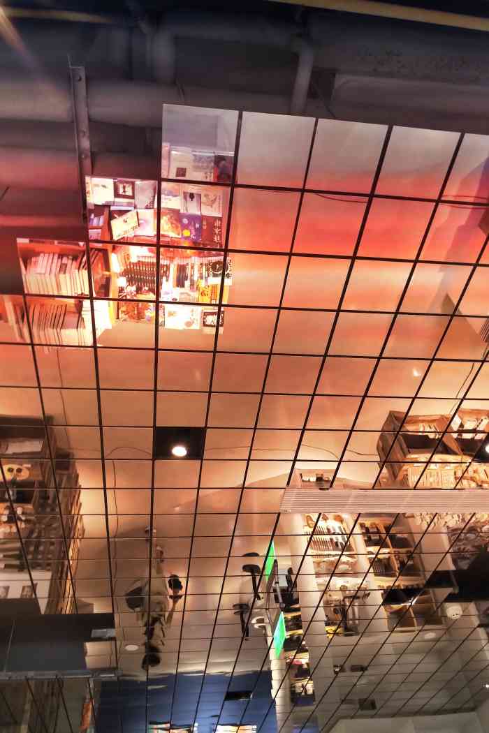 羲和商业广场-"位于鼓楼广场附近的义和商业广场,今天正好.