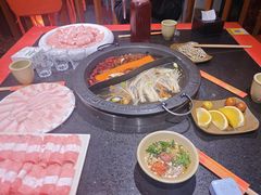 九宫格锅底-宽板凳老灶火锅(台湾街店)