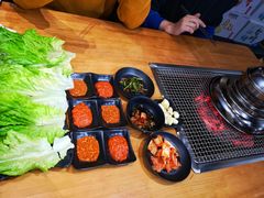 -肉甲韩国木炭烤肉(新壹街1店)