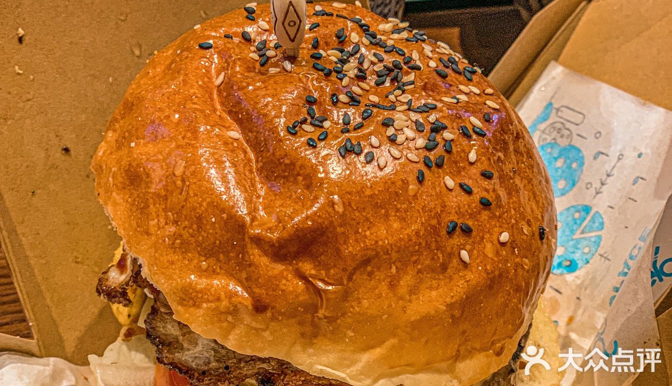 满满科技感｜打卡酷炫网红失重餐厅