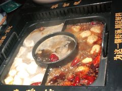 -老牌坊云南鱼豆花火锅(哈西万达店)