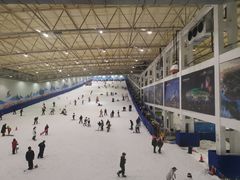 -乔波室内滑雪场