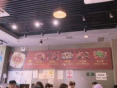 大堂-范贤光鸡公煲(平乐园总店)