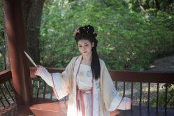 -彭彭的汉服体验馆(东湖林语店)