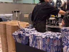 -霸王茶姬(上海静安大悦城店)