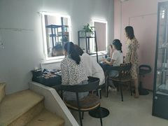-ME觅妆·定制美妆·彩妆私教(菱角湖店)