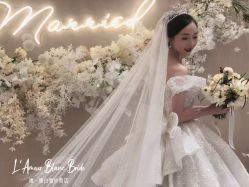 -禕·愫白婚纱商店
