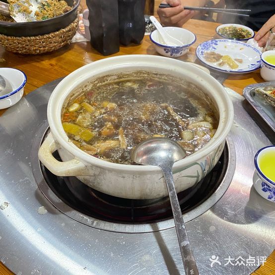 花胶牛鞭鸡子煲(友谊路店)