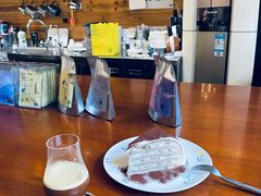 -Be Lived Cafe比例咖啡(摩天轮店)